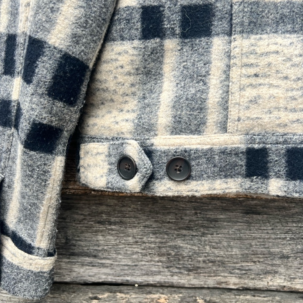 Rails Steffi plaid trucker jacket worn once - Picture 3 of 6